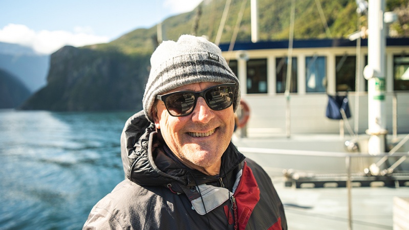 Crusing across Milford Sound