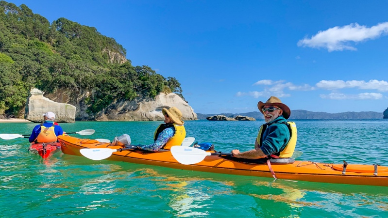 Couple on a Cathedral Cove kayak, Coromandel