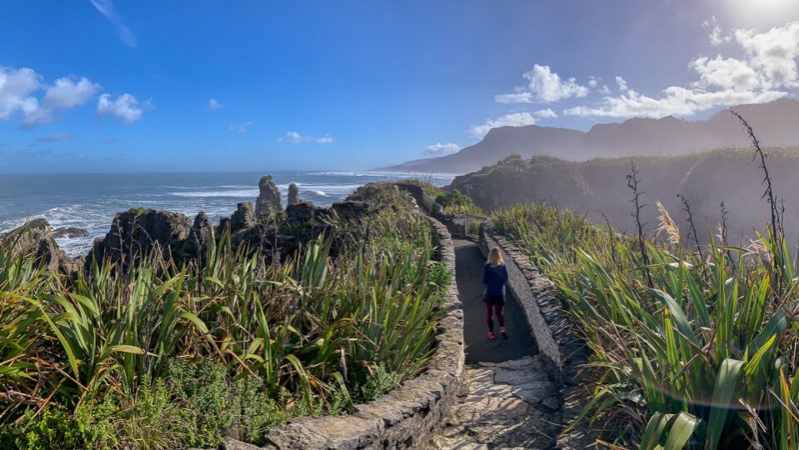 Punakaiki, Pancake Rocks blowholes