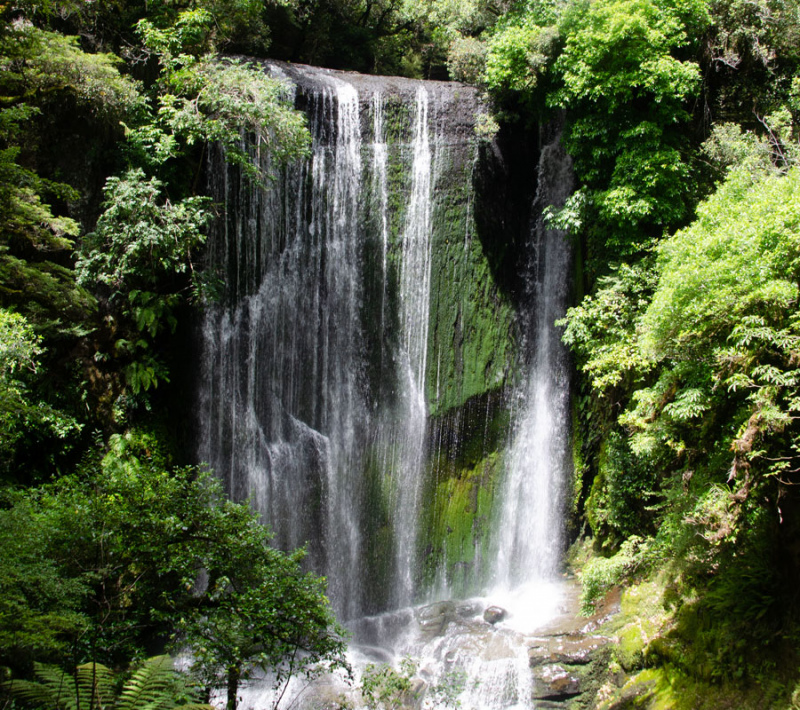 Lake Waikaremoana Photo 1