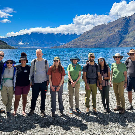 Lake Whakitupu walking tour 