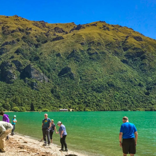 Lake Wakatipu shores